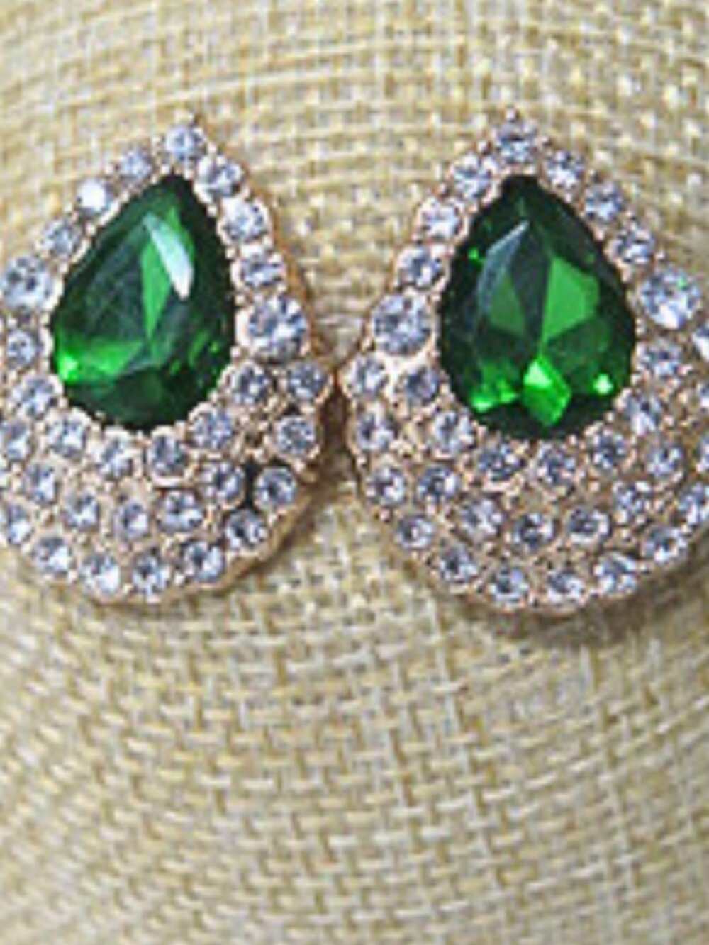 Emerald Green Crystal Rhinestone Dangle Earrings NWOT